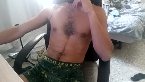 Snapshot of makea89 chatting on May 20, 4:13 pm makea89 online show from May 20, 4:13 pm