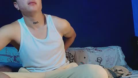 Snapshot of makell_bundchen chatting on April 19, 9:41 am makell_bundchen online show from April 19, 9:41 am