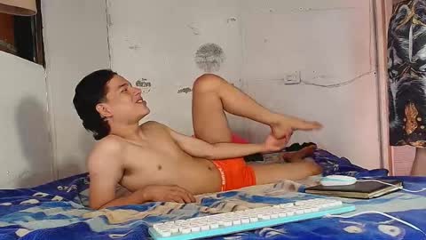 Snapshot of makell_bundchen chatting on May 20, 2:23 pm makell_bundchen online show from May 20, 2:23 pm