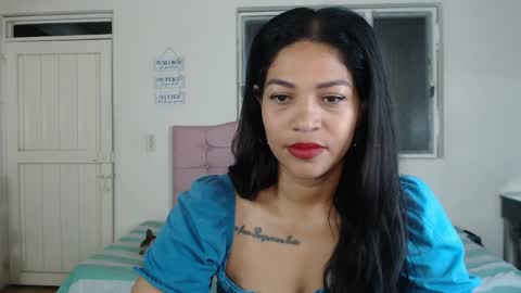 Snapshot of makennaa_1 chatting on April 21, 10:21 am MAKENNAA online show from April 21, 10:21 am