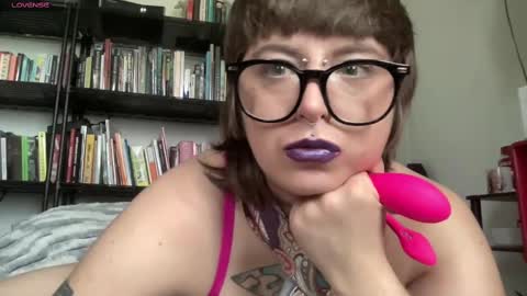 Snapshot of makeopaloh chatting on October 19, 6:19 pm makeopaloh online show from October 19, 6:19 pm