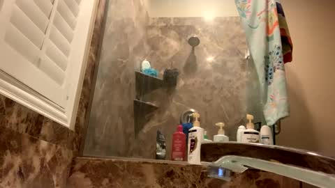 Snapshot of makeouthilldani chatting on December 30, 1:47 pm hokulani online show from December 30, 1:47 pm