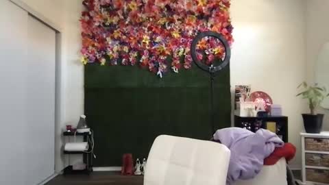 Snapshot of makeouthilldani chatting on March 9, 7:48 pm hokulani online show from March 9, 7:48 pm