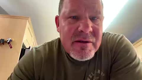 makeyousquirt1969 online show from October 16, 7:04 pm