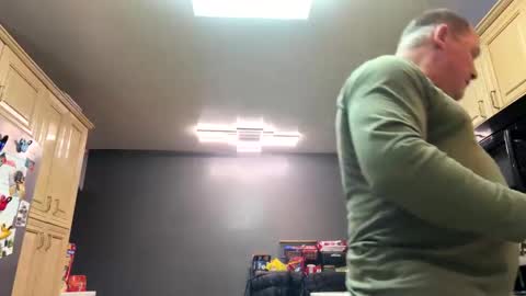 makeyousquirt1969 online show from March 1, 7:10 am