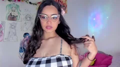 Snapshot of maki_sins chatting on April 26, 10:40 pm Maki Sins online show from April 26, 10:40 pm