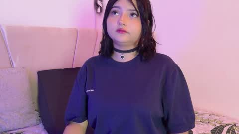 Snapshot of makii__ chatting on November 11, 8:20 pm Maki online show from November 11, 8:20 pm