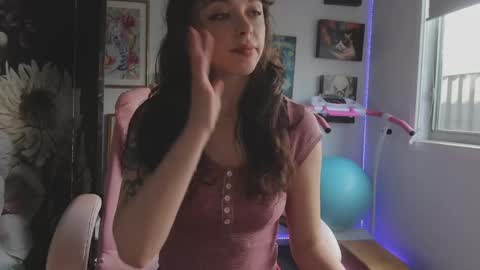 Snapshot of makiyahbelle2 chatting on April 23, 3:30 am MakiyahBelle online show from April 23, 3:30 am