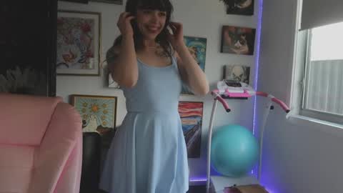Snapshot of makiyahbelle2 chatting on April 30, 5:03 am MakiyahBelle online show from April 30, 5:03 am