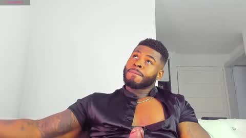 Snapshot of makonneen chatting on March 10, 9:53 pm Makonnen online show from March 10, 9:53 pm