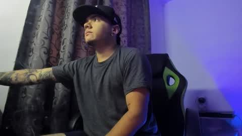 Snapshot of male_pussy chatting on September 16, 11:44 am ADAM         online show from September 16, 11:44 am