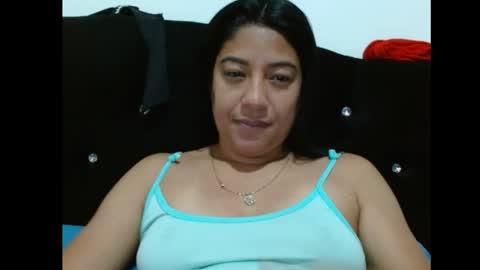 Snapshot of maleiwaa chatting on May 9, 2:28 am maleiwaa online show from May 9, 2:28 am