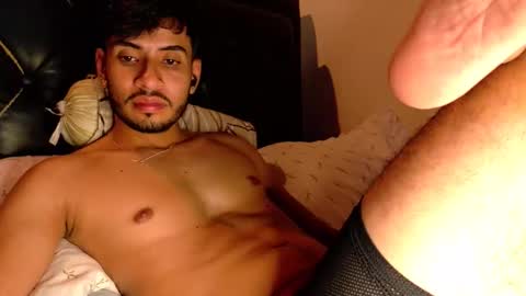 Snapshot of malekthick chatting on March 11, 4:18 am malekthick online show from March 11, 4:18 am