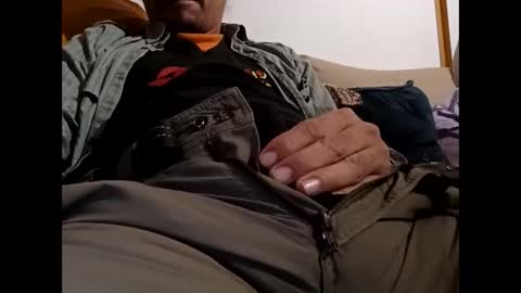 Snapshot of malenchanted chatting on November 10, 8:30 pm malenchanted online show from November 10, 8:30 pm