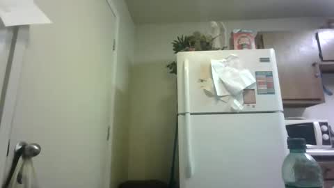 Snapshot of malinda702 chatting on January 3, 12:22 am malinda702 online show from January 3, 12:22 am