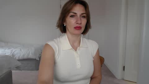 Snapshot of mallinia chatting on February 11, 3:40 pm mallinia online show from February 11, 3:40 pm