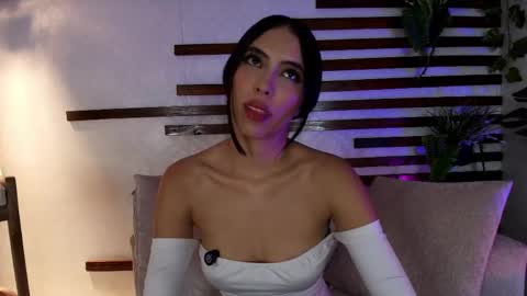 Snapshot of mallory_dietlinde chatting on May 22, 2:30 am mallory_dietlinde online show from May 22, 2:30 am