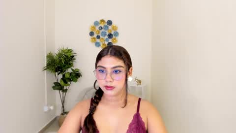 Snapshot of mallory_lee1 chatting on May 27, 12:24 pm mallory online show from May 27, 12:24 pm