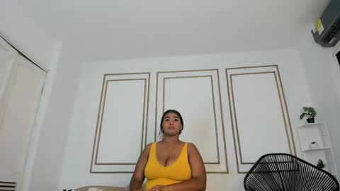 Snapshot of malory_ferrer chatting on May 18, 6:58 pm Lory online show from May 18, 6:58 pm