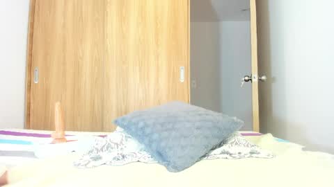 Snapshot of malucam_06 chatting on April 27, 7:12 pm instagram nueela online show from April 27, 7:12 pm