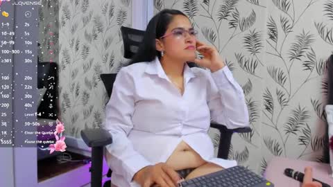 Snapshot of malurivers chatting on May 6, 3:13 am Milu online show from May 6, 3:13 am
