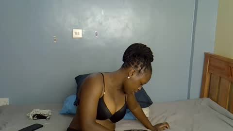 mama_pussie online show from November 9, 12:09 am