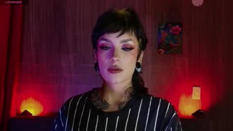 Snapshot of mamushka_ chatting on June 25, 10:25 pm online show from June 25, 10:25 pm