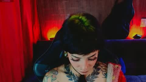 Snapshot of mamushka_ chatting on July 10, 8:55 pm online show from July 10, 8:55 pm
