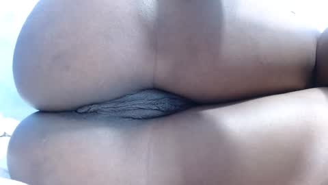 Snapshot of mamy02 chatting on March 12, 5:57 am cristal online show from March 12, 5:57 am