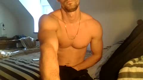 Snapshot of man_for_man69 chatting on October 2, 8:43 am man for man69 online show from October 2, 8:43 am