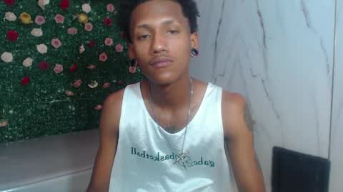 Snapshot of man_sant11 chatting on May 25, 3:18 pm man_sant11 online show from May 25, 3:18 pm