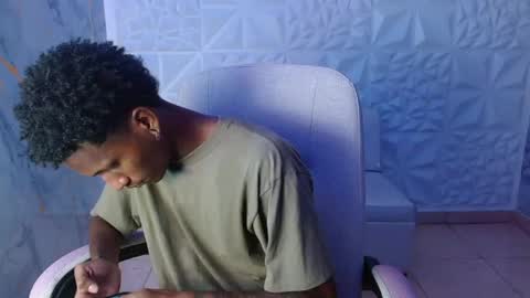 Snapshot of man_sant11 chatting on May 31, 2:35 pm man_sant11 online show from May 31, 2:35 pm