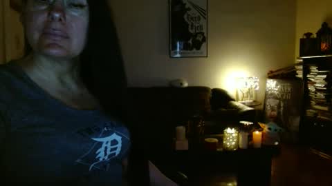 mandaloriangirlsfight online show from March 9, 10:25 pm