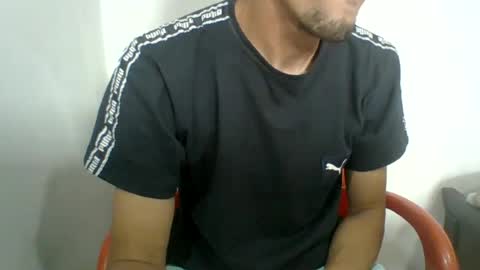 Snapshot of mandick95 chatting on June 18, 3:27 pm mandick95 online show from June 18, 3:27 pm