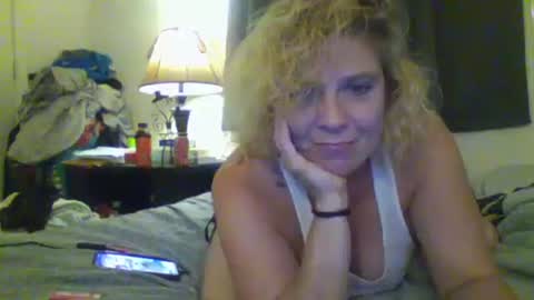 Snapshot of mandilube39 chatting on September 11, 8:47 am mindy22 online show from September 11, 8:47 am
