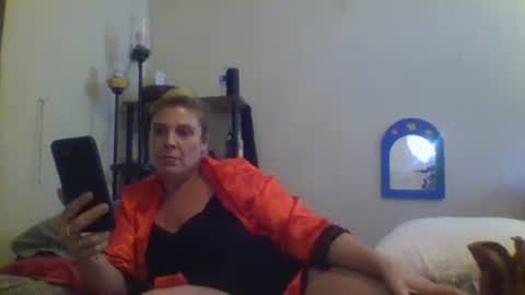 Snapshot of mandilube39 chatting on October 5, 4:22 am mindy22 online show from October 5, 4:22 am