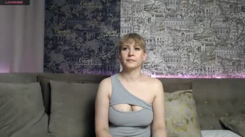 Snapshot of mandy_foxxx chatting on July 3, 9:37 am Mandy online show from July 3, 9:37 am