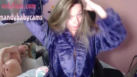 Snapshot of mandybabyxxx chatting on October 15, 9:59 pm MandyBabyXXX online show from October 15, 9:59 pm