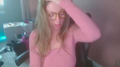 Snapshot of mandybabyxxx chatting on May 8, 12:05 am MandyBabyXXX online show from May 8, 12:05 am