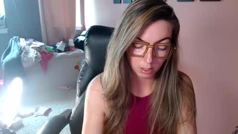 Snapshot of mandybabyxxx chatting on June 4, 11:22 pm MandyBabyXXX online show from June 4, 11:22 pm