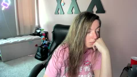 Snapshot of mandybabyxxx chatting on July 10, 7:16 pm MandyBabyXXX online show from July 10, 7:16 pm