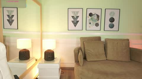 Mandy Collins online show from March 31, 11:32 am