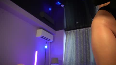 Snapshot of mandypeas chatting on July 8, 7:46 am Anto Lovense is Active My pleasure is in your hands Private is Open online show from July 8, 7:46 am