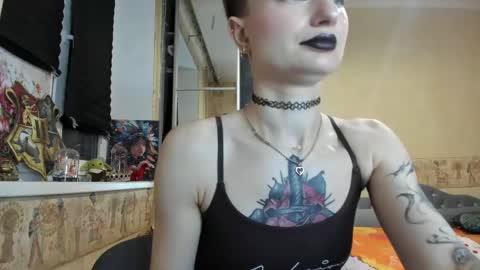 Snapshot of mandyshine chatting on April 19, 4:39 pm Mandy online show from April 19, 4:39 pm
