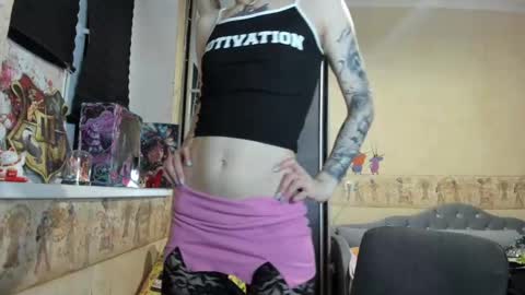 Snapshot of mandyshine chatting on May 1, 6:01 pm Mandy online show from May 1, 6:01 pm