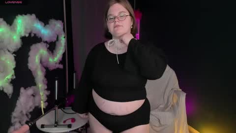 Snapshot of maneela_kennedy chatting on April 15, 7:32 pm Maneela online show from April 15, 7:32 pm
