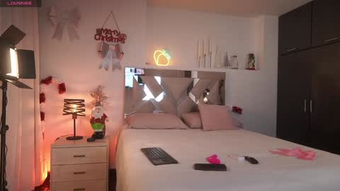   online show from December 30, 4:40 pm