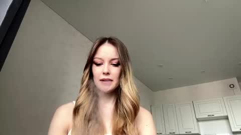 Snapshot of maniemarchitto chatting on April 14, 5:46 am Hey there my name is Sarah online show from April 14, 5:46 am