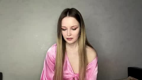 Snapshot of maniemarchitto chatting on April 24, 3:03 pm Hey there my name is Sarah online show from April 24, 3:03 pm