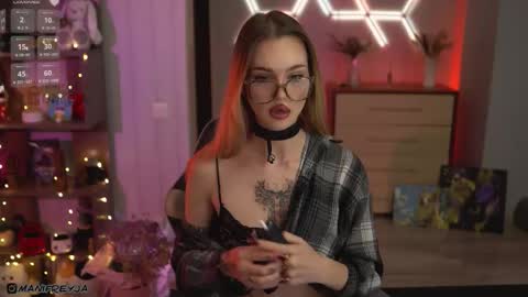 Amelie online show from November 9, 12:09 am